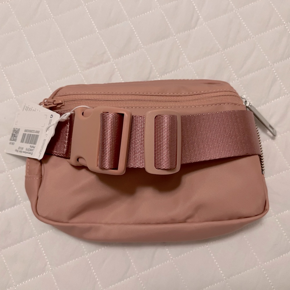 Lululemon belt bag